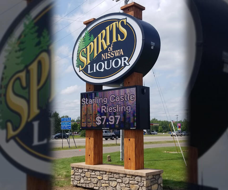 Spirits of Nisswa Liquor Nisswa MN pylon sign with digital sign